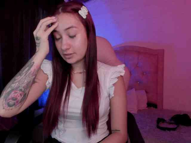 Laurahoot20 webcam