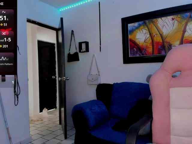 Laurahoot20 webcam