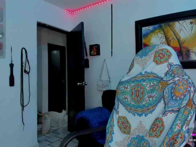Laurahoot20 webcam
