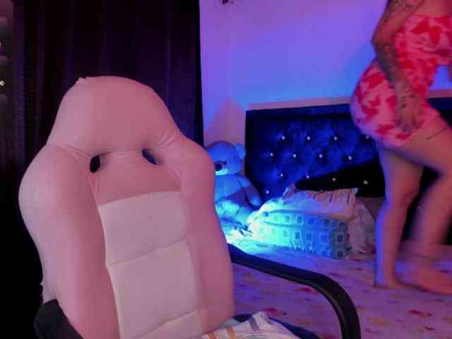 Laurahoot20 Laurahoot20