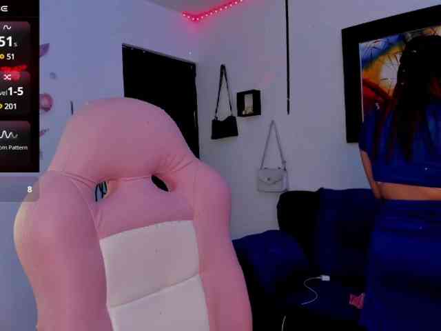 Laurahoot20 webcam