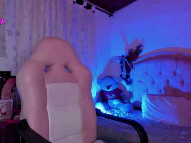 Laurahoot20 Laurahoot20