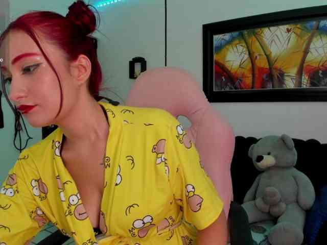Laurahoot20 webcam