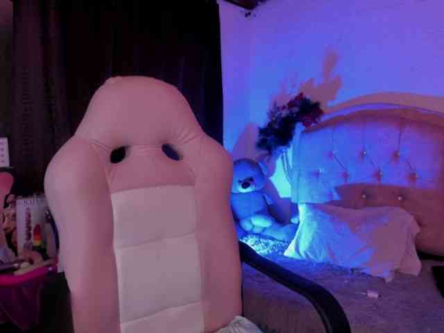 Laurahoot20 Laurahoot20