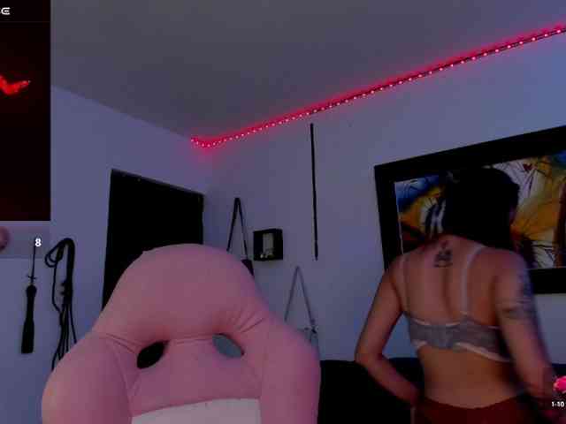 Laurahoot20 webcam