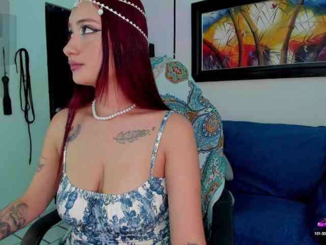Laurahoot20 webcam