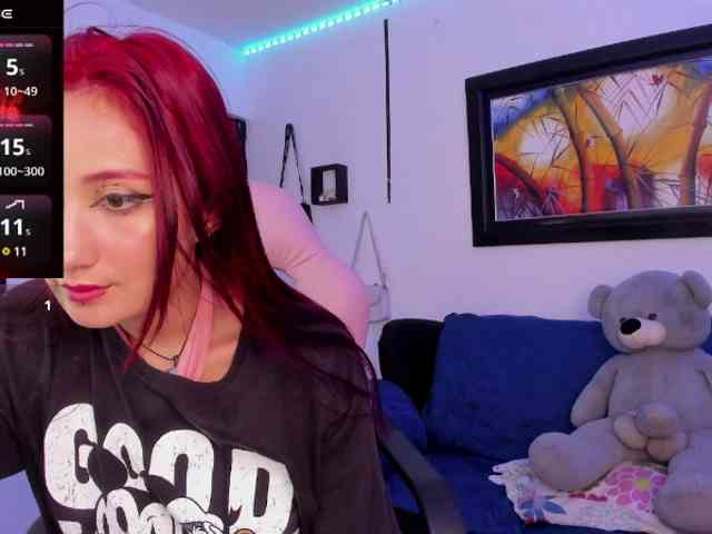 Laurahoot20 webcam