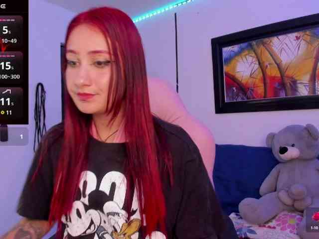 Laurahoot20 webcam