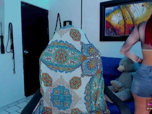 Laurahoot20 webcam