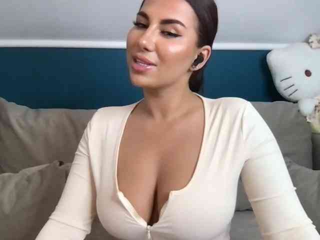 MindyExtasy webcam