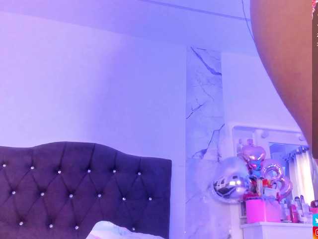 Alysson-18's BongaCams show and profile