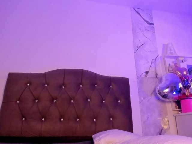 Alysson-18's BongaCams show and profile