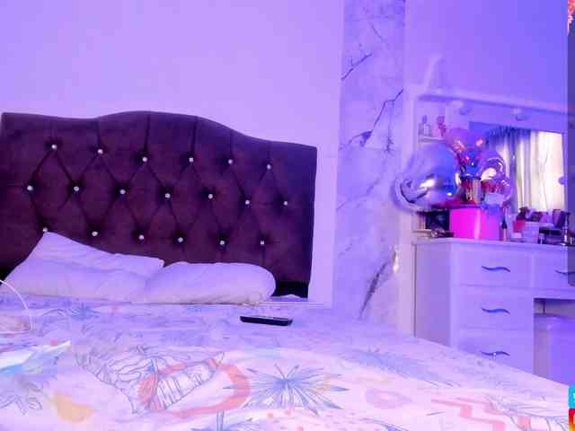 Alysson-18 Alysson-18