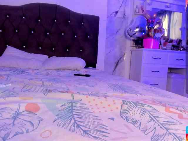 Alysson-18 Alysson-18