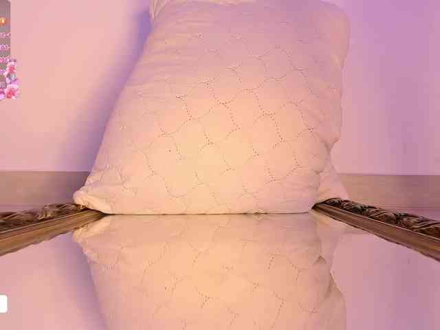 Alysson-18 Alysson-18