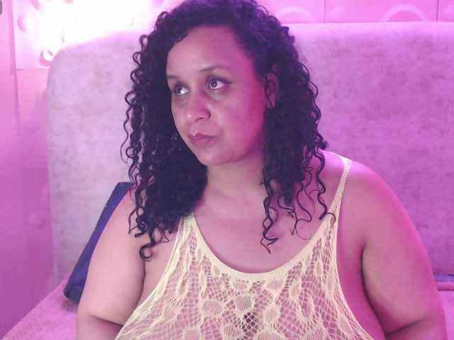 Danielaa-a's BongaCams show and profile