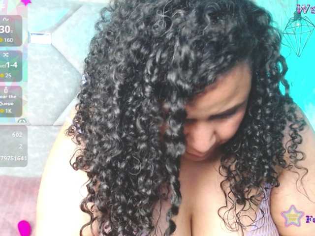 Danielaa-a's BongaCams show and profile