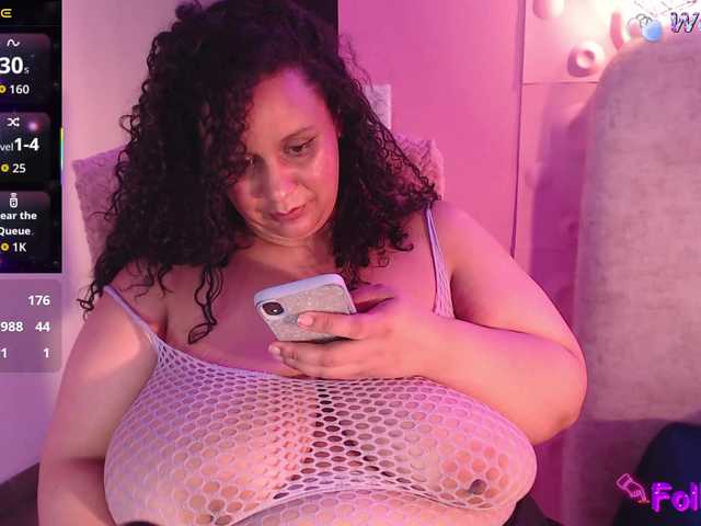 Danielaa-a's BongaCams show and profile