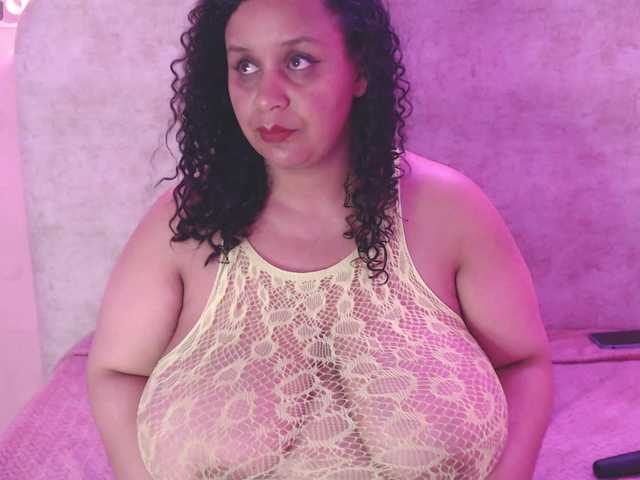 Danielaa-a's BongaCams show and profile