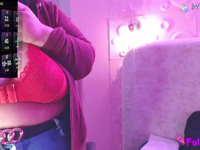 Danielaa-a's BongaCams show and profile