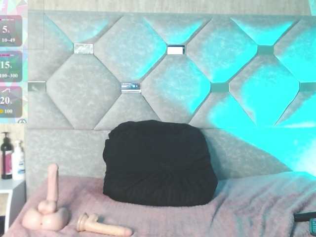 Danielaa-a's BongaCams show and profile