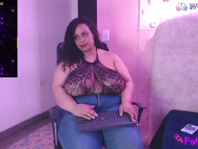 Danielaa-a's BongaCams show and profile