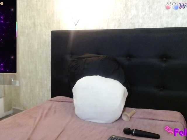 Danielaa-a's BongaCams show and profile