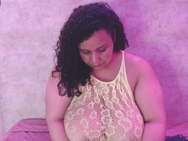 Danielaa-a's BongaCams show and profile