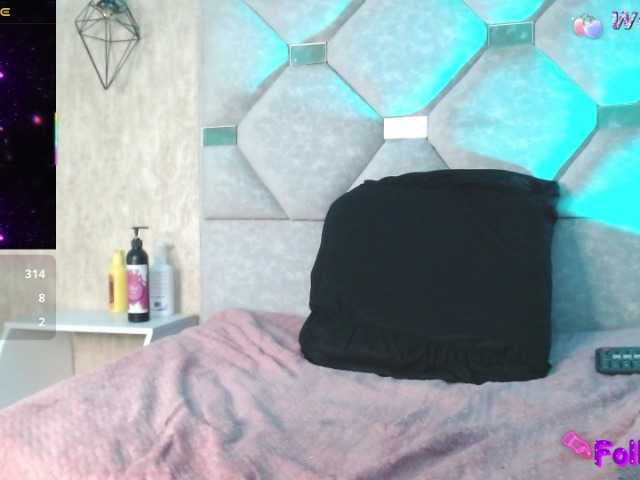 Danielaa-a's BongaCams show and profile