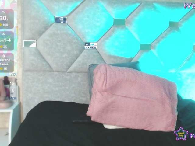 Danielaa-a's BongaCams show and profile