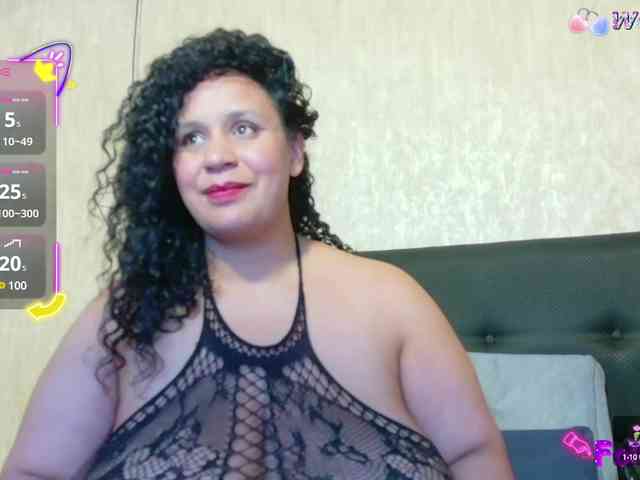 Danielaa-a Live Webcam on BongaCams