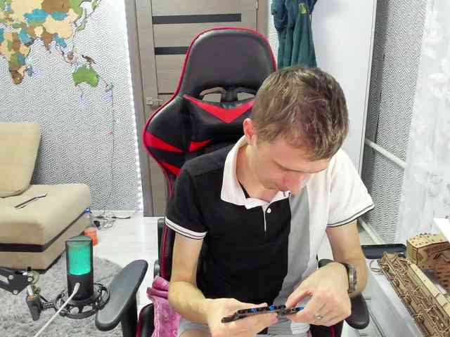 alex13hot1 alex13hot1