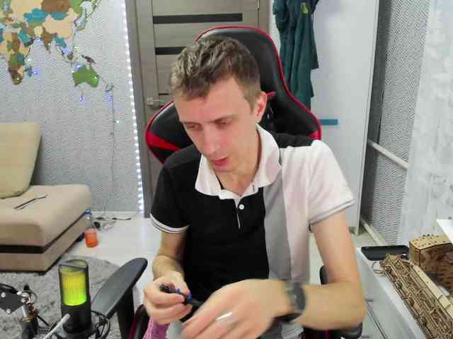 alex13hot1 alex13hot1