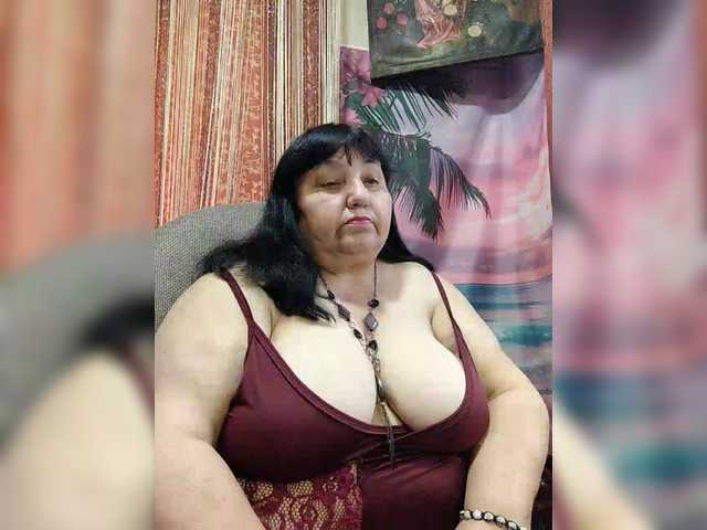 Nezsbudka's BongaCams show and profile