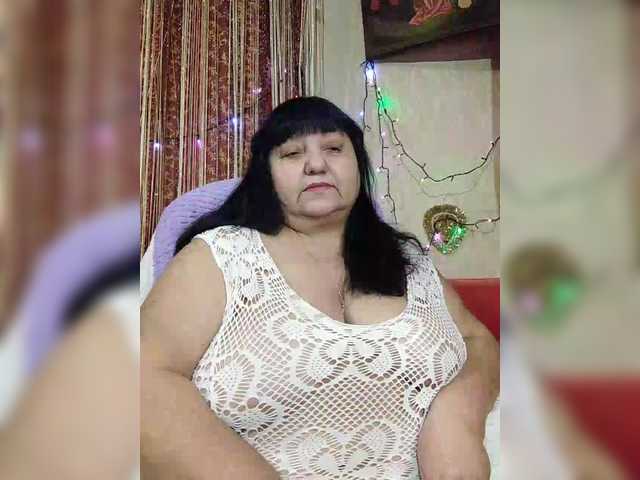 Nezsbudka's BongaCams show and profile