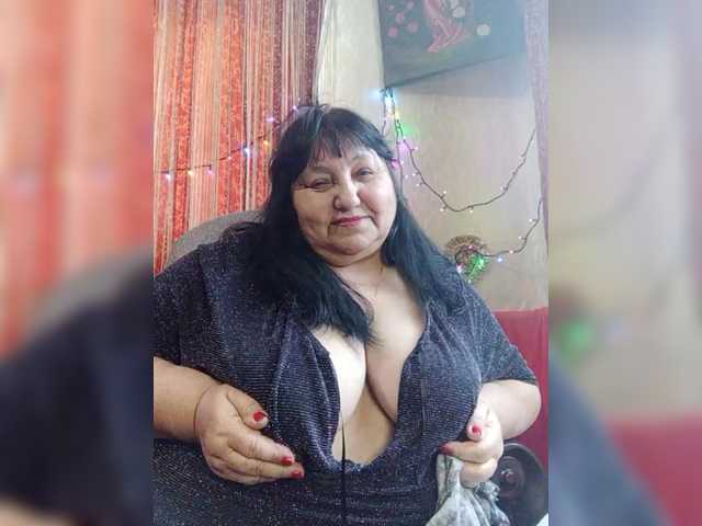 Nezsbudka's BongaCams show and profile