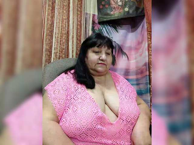 Nezsbudka's BongaCams show and profile