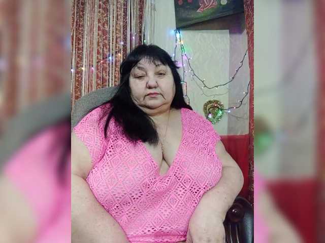 Nezsbudka's BongaCams show and profile