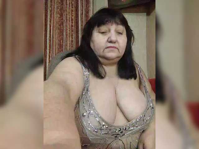 Nezsbudka's BongaCams show and profile