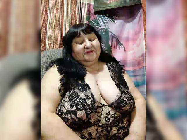 Nezsbudka's BongaCams show and profile