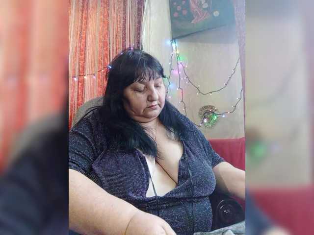 Nezsbudka's BongaCams show and profile