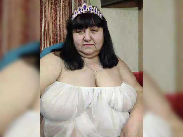 Nezsbudka's BongaCams show and profile