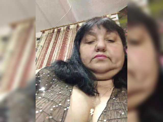 Nezsbudka's BongaCams show and profile