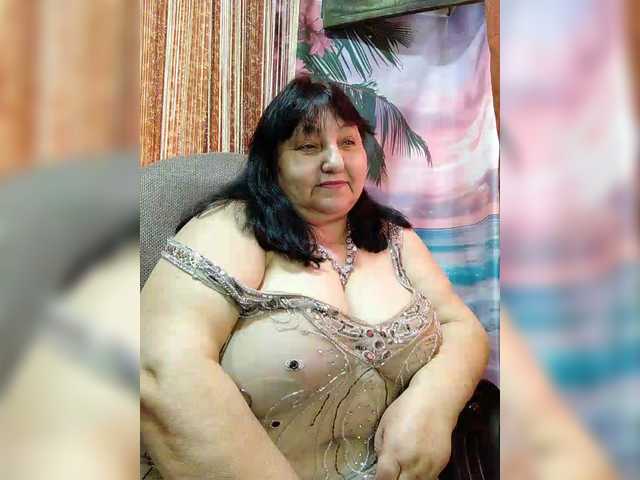 Nezsbudka's BongaCams show and profile