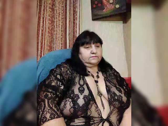 Nezsbudka's BongaCams show and profile