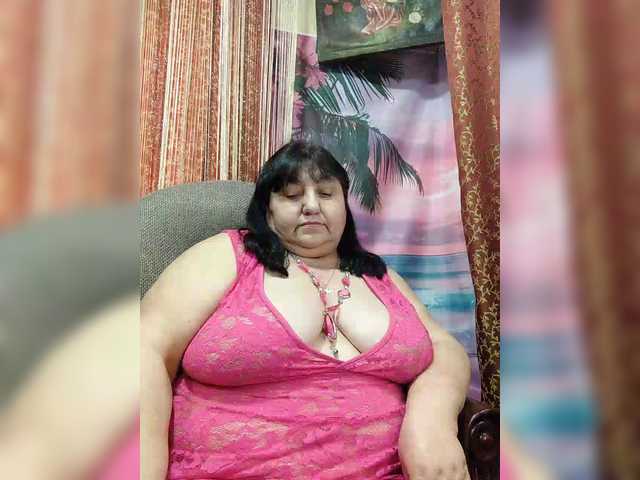 Nezsbudka's BongaCams show and profile