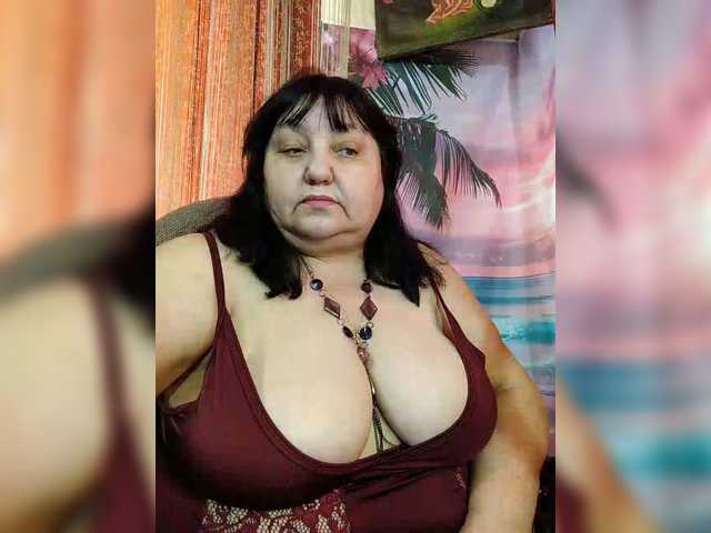 Nezsbudka's BongaCams show and profile