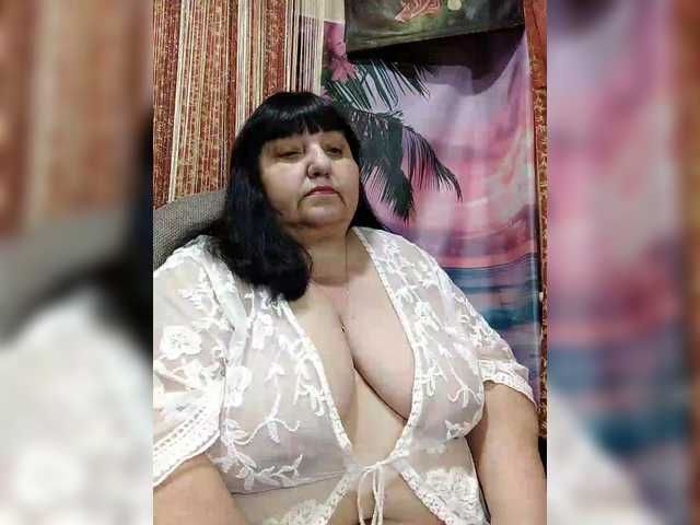 Nezsbudka's BongaCams show and profile