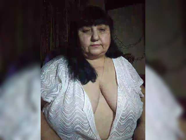 Nezsbudka's BongaCams show and profile