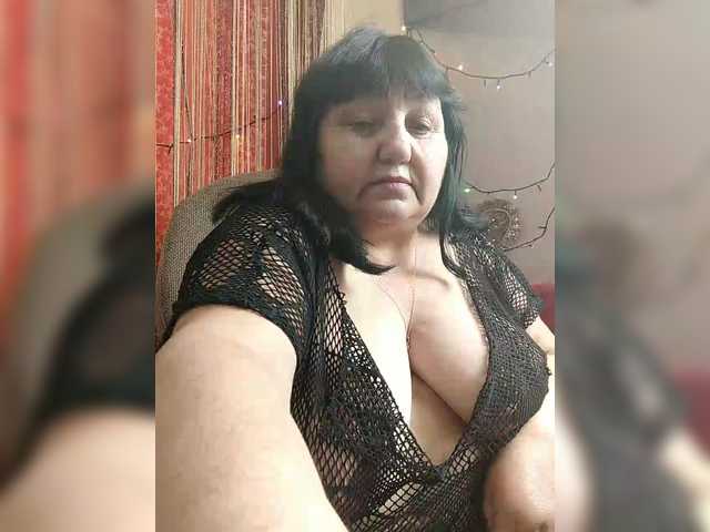 Nezsbudka's BongaCams show and profile